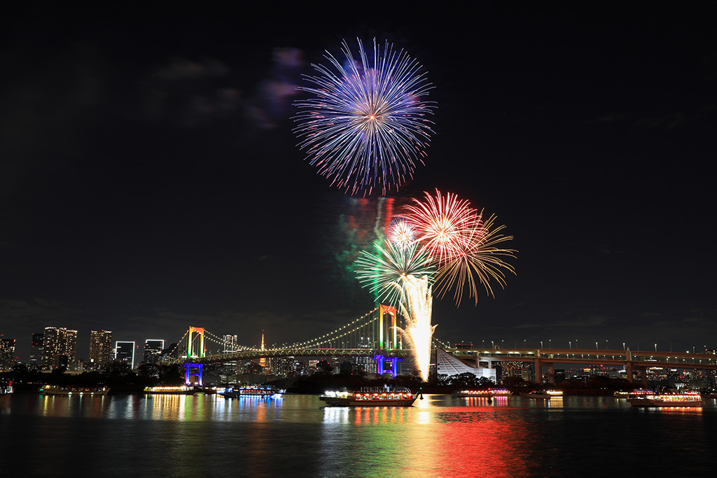 お台場レインボー花火(東京都)