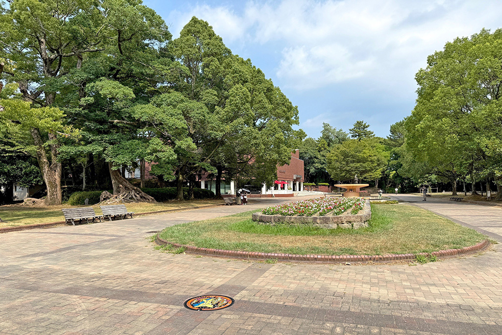 豊橋公園のポケふた「バクフーン」がある場所(愛知県/豊橋市)