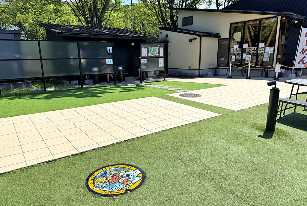 金シャチ横丁 宗春ゾーン(東門エリア)のポケふた「コイキング・ネッコアラ」がある場所(愛知県/名古屋市)