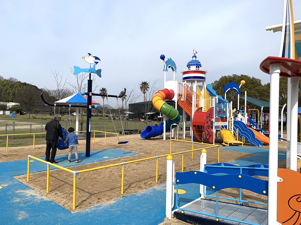 大型遊具「灯台の大冒険」/因島アメニティ公園(広島県/尾道市)