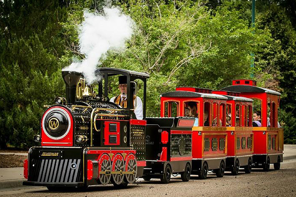 Winter Wonder Park Yokohama 2025-26│パークトレイン「Winter Wonder Express」/山下公園（神奈川県/横浜市）