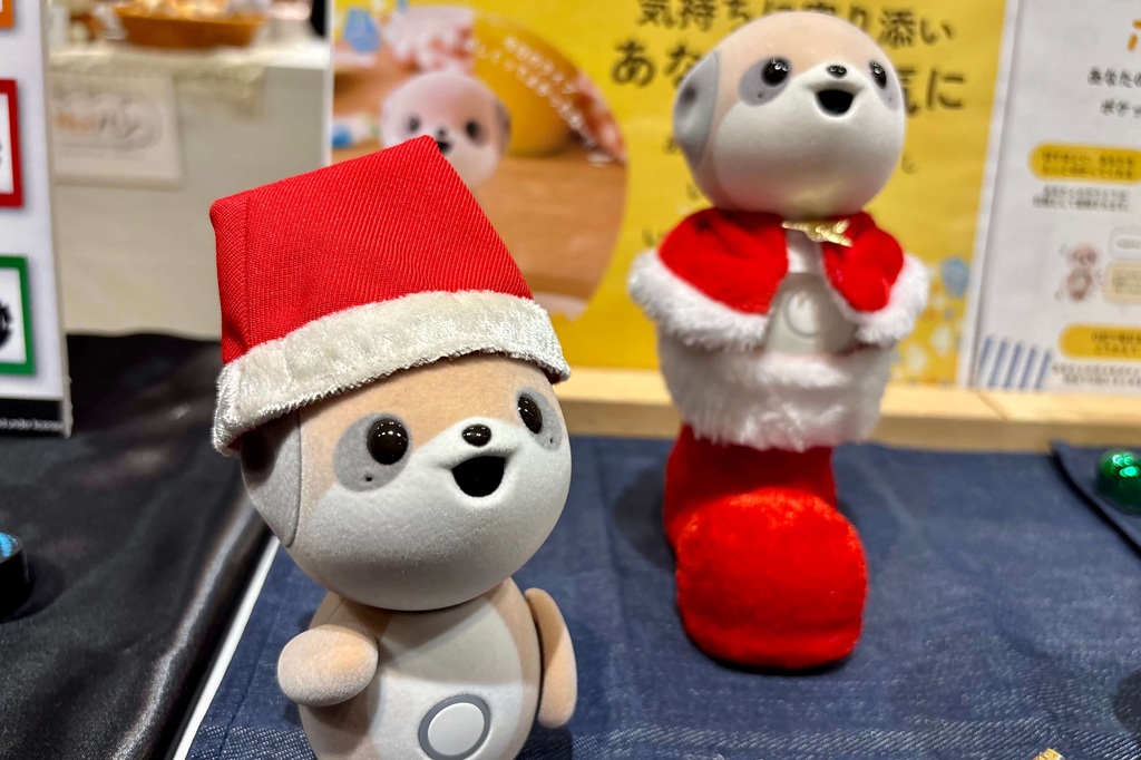 コンパニオンロボット　ポケとも（シャープ／39600円）