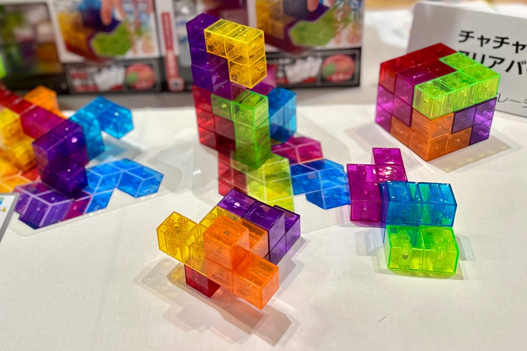 チャチャキューブ　クリアバージョン（増田屋コーポレーション／2420円）