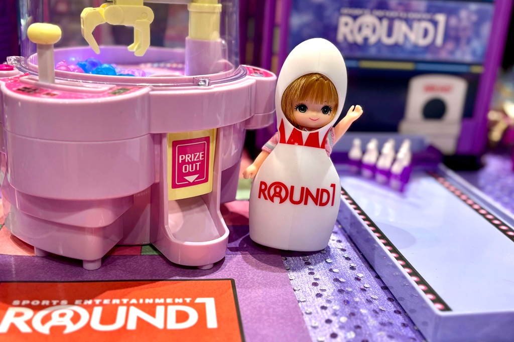 リカちゃん　にぎやかイルミクレーンみんなでいこうよラウンドワン（タカラトミー／7480円）