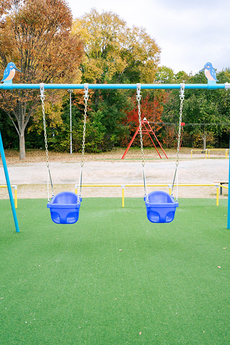 バケット型ブランコ/山田池公園（大阪府/枚方市）