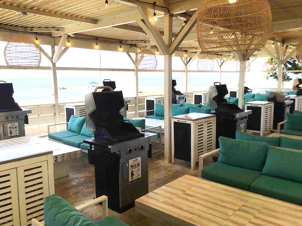 マーブルビーチを目の前にバーベキューリゾートを満喫！/泉南りんくう公園（大阪府/泉南市）