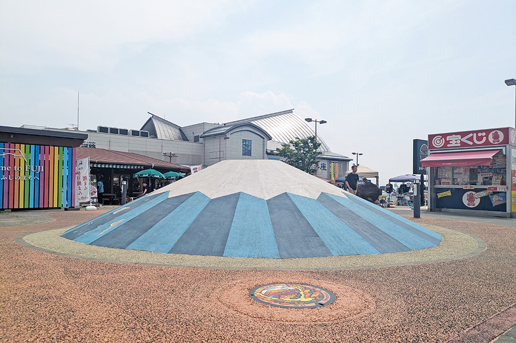 道の駅富士川楽座のポケふた「ファイヤー」がある場所(静岡県/富士市)