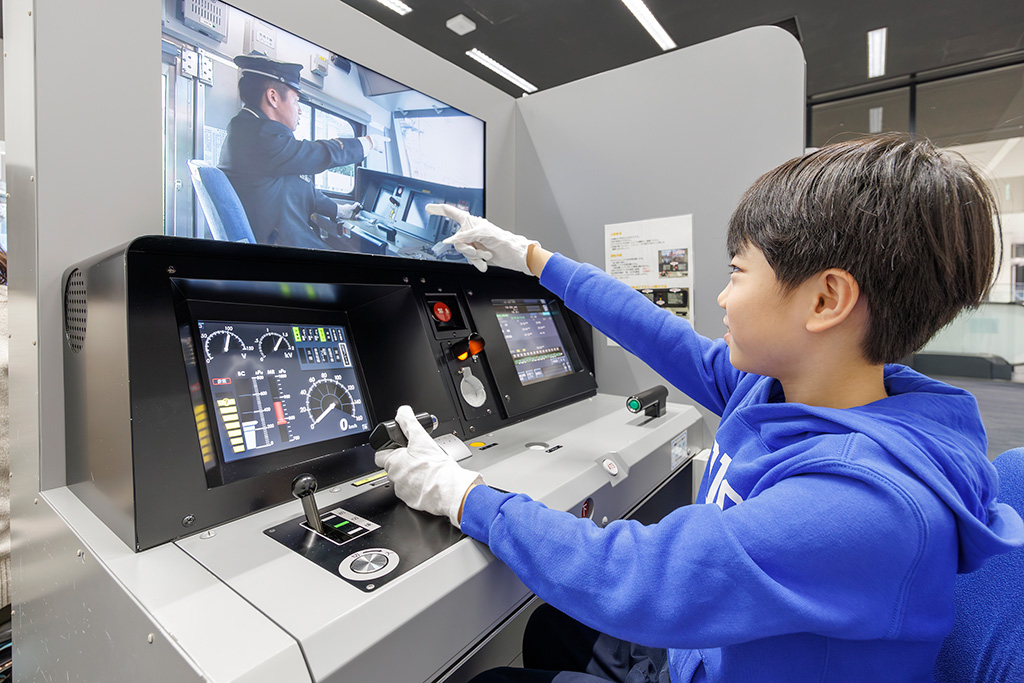 「運転士体験教室」│るるぶKids体験便「てっぱくナイト」/鉄道博物館（埼玉県/さいたま市）