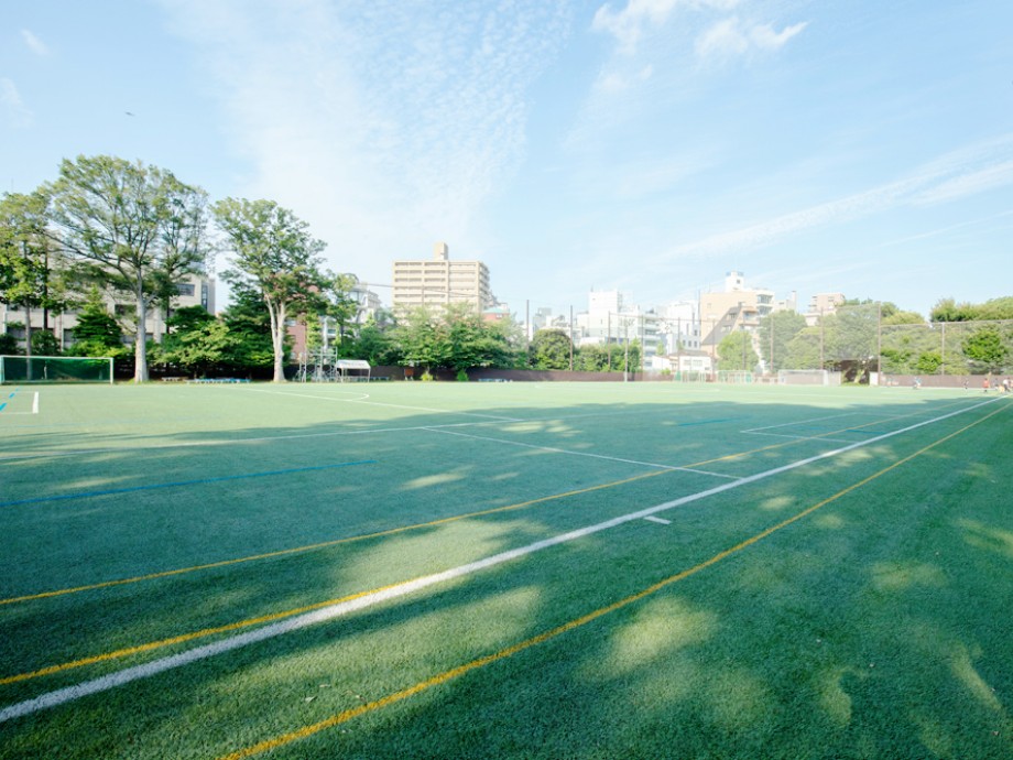 全面人工芝の第一グラウンド/学習院中等科(東京都/豊島区)