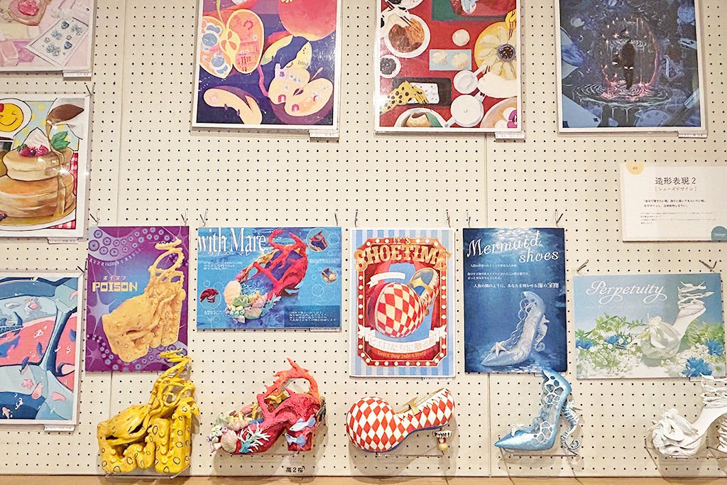 生徒の作品がズラリ/女子美術大学付属中学校（東京都/杉並区）