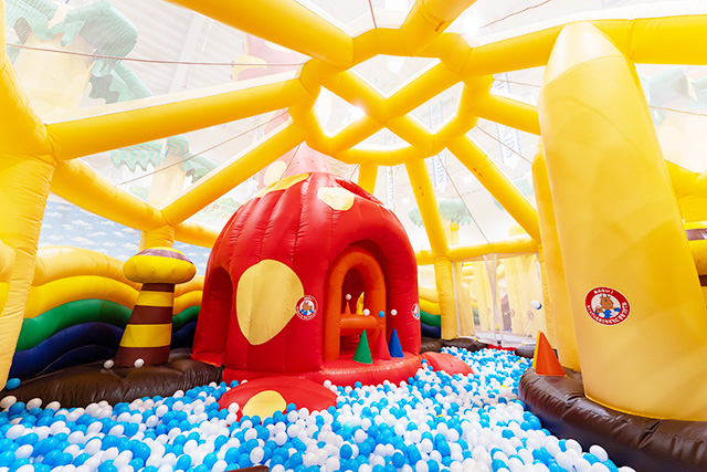 くびなが恐竜のボール池／奈良わんぱくランドはしゃきっズ