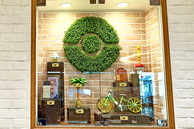 「どうぐ」が飾られたコーナー/ポケモンカフェ（東京都/中央区）