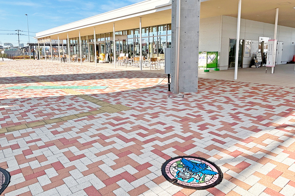 所沢市観光情報・物産館 YOT-TOKOのポケふた「アーマーガア・ミニリュウ」がある場所(埼玉県/所沢市)