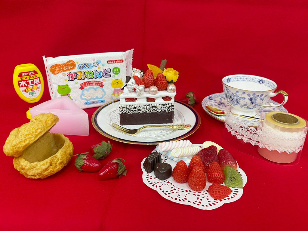 紙ねんどで作るデコスウィーツ│Yokohama Strawberry Festival/横浜赤レンガ倉庫（神奈川県/横浜市）