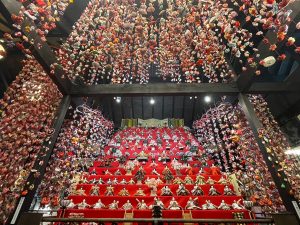 静岡・稲取温泉で「雛のつるし飾りまつり」開催　日本三大つるし飾りのひとつに数えられる稲取の伝統を圧巻の展示で体感