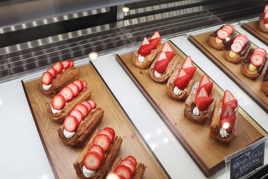 いちごのデニッシュ/湖と苺(滋賀県/草津市)