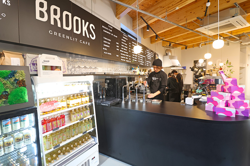 南青山「BROOKS GREENLIT CAFE」店内