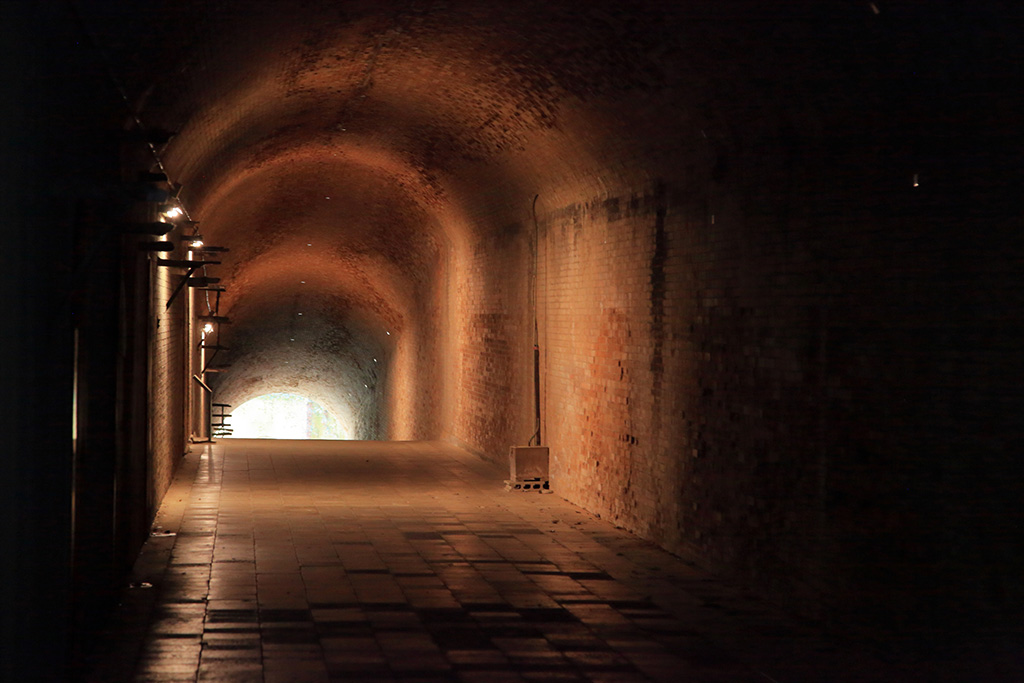 レンガ造りのトンネル（神奈川県/横須賀市）