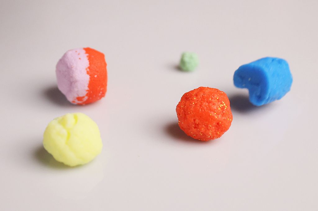 スライムでスーパーボールを作ろう│自由研究