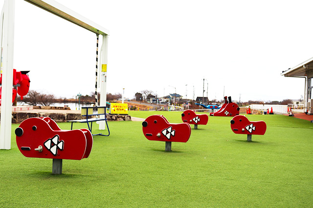 タラピヨのスイング遊具/めんたいパークびわ湖（滋賀県/野洲市）