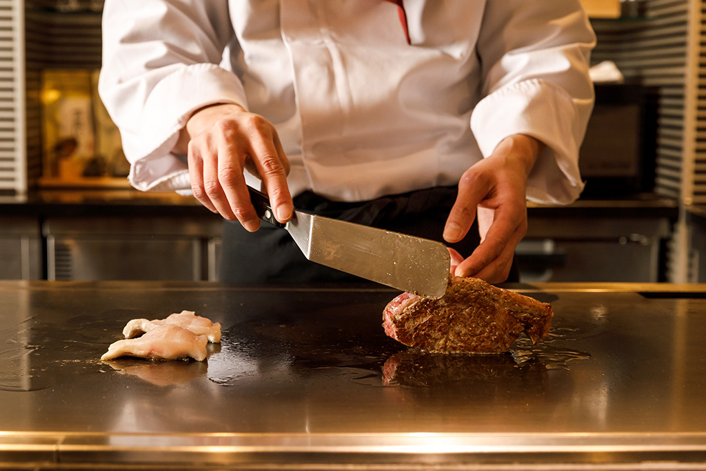 鉄板焼きの様子/ホテルサイプレス軽井沢（長野県/軽井沢町）