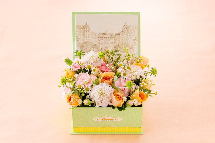 東京ディズニーランドホテル「フラワーボックス（生花）」1万1000円（2026年4月1日～販売）