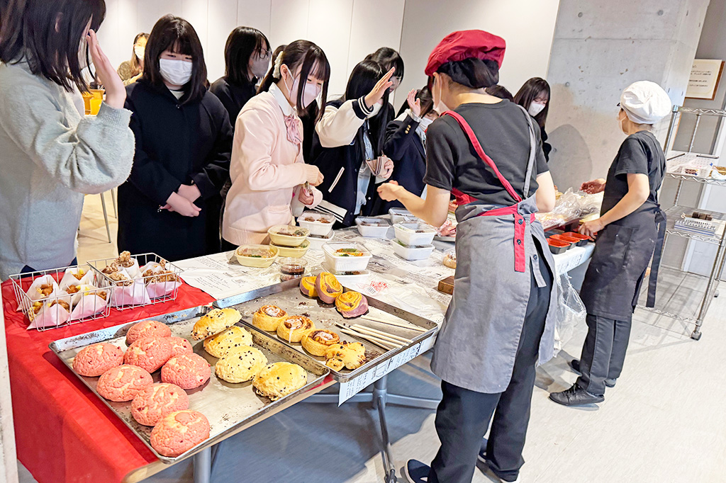 カフェテリア/恵泉女学園中学校（東京都/世田谷区）