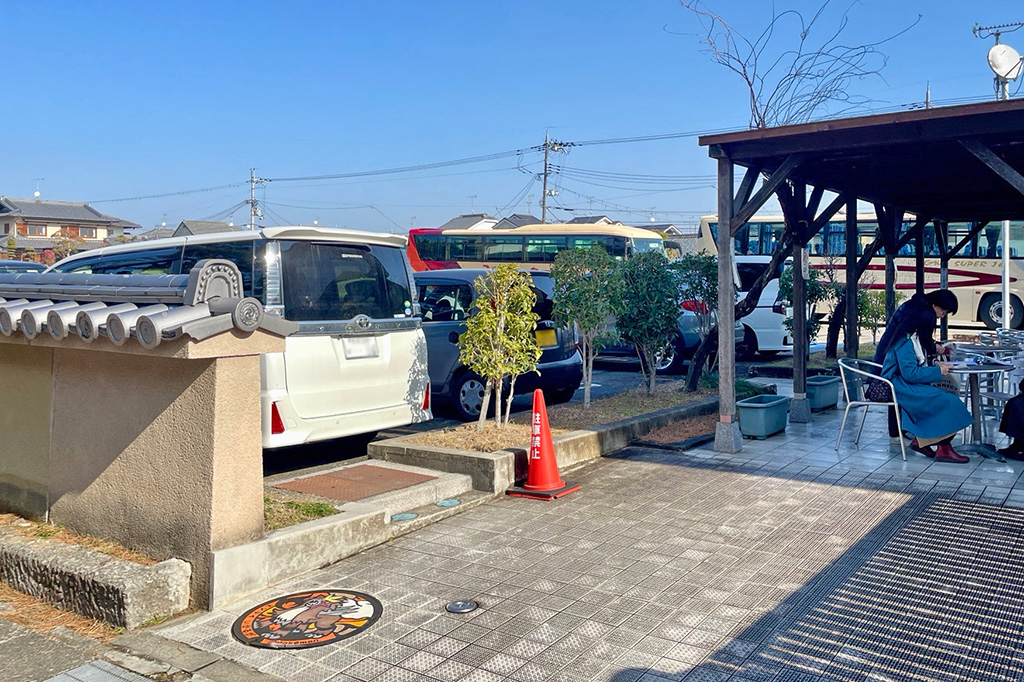 法隆寺iセンター（奈良県/斑鳩町）にある「エンテイ」のポケふたがある場所（奈良県/斑鳩町）