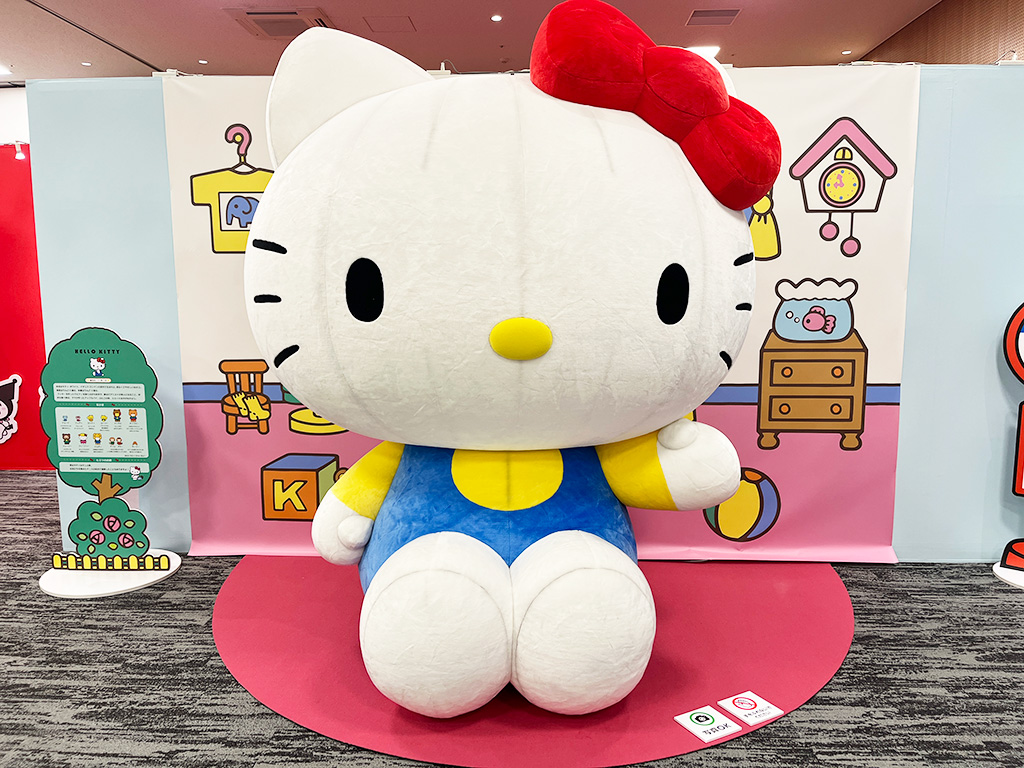 高さ約2mのBIGバルーン/SANRIO CHARACTERS KAWAII TOWN（福岡県/福岡市）