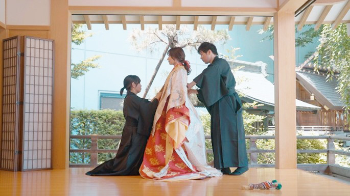 十二単の着付け実演/港区立みなと科学館 2026 春の企画展「いろ あはれなり ―ふれる、ひろがる、日本の色―」（東京都/港区）