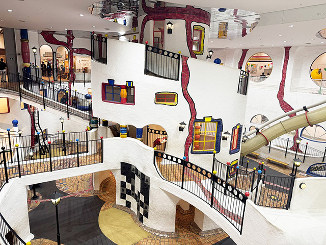 全身を使って遊べる「こどもの街」/キッズプラザ大阪（大阪府/大阪市）