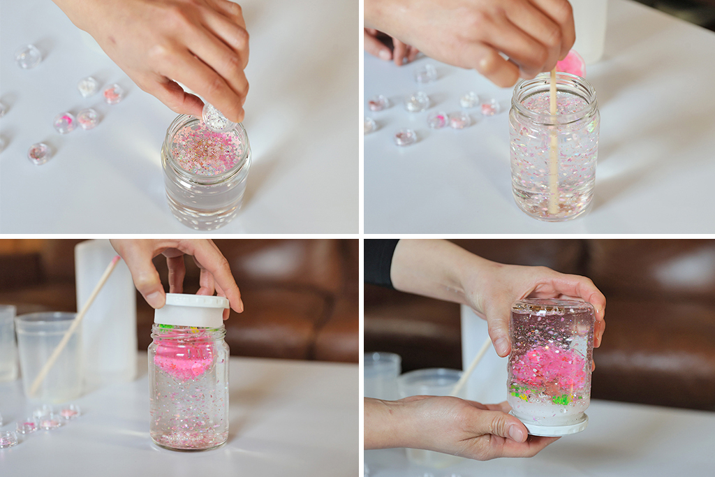 7.パーツやビーズなどを入れる│スノードームの作り方/自由研究