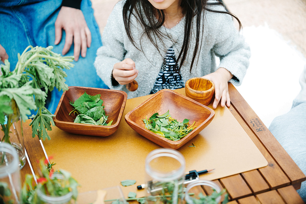 「香りをたどるアトリエ」/FAMILY GREEN アトリエ GW特別編－緑が誘う、100のあそびと表現－（東京都）