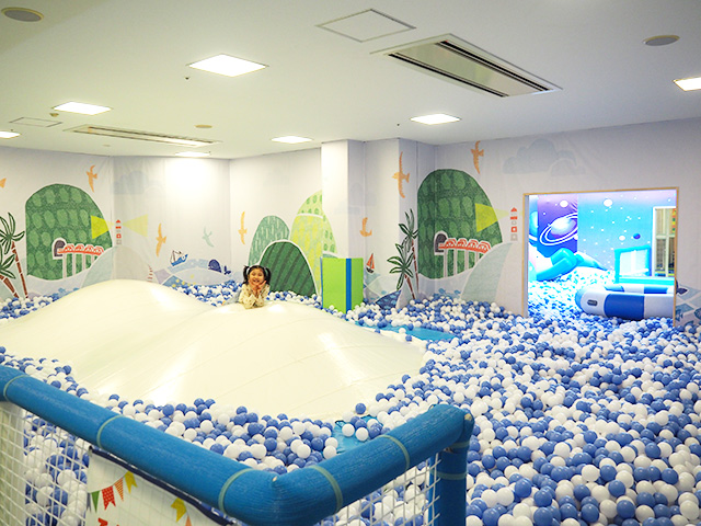 巨大なボールプールエリア/キッズランドUS 千葉ユーカリが丘店（千葉県/佐倉市）