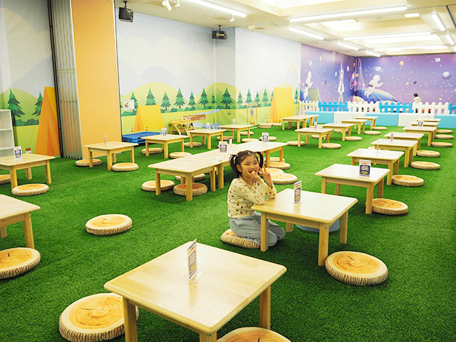 飲食スペース/キッズランドUS 千葉ユーカリが丘店（千葉県/佐倉市）