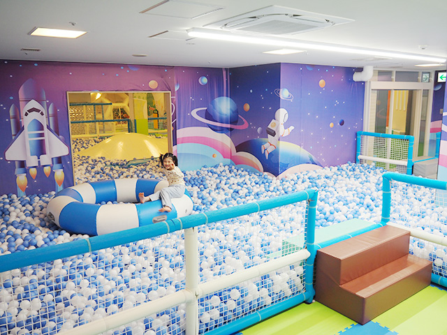 巨大なボールプールエリア/キッズランドUS 千葉ユーカリが丘店（千葉県/佐倉市）