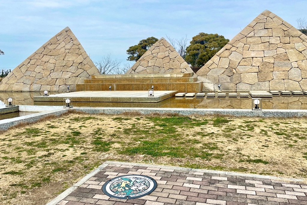 北淡震災記念公園にあるポケふた「ベイリーフ・フレフワン」のある場所（兵庫県／淡路市）