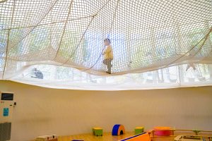 植村直己冒険館を徹底ガイド！どんぐりbaseのアスレチック遊具やテントに宿泊も楽しみ