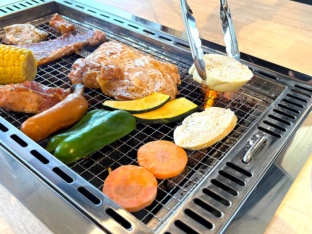 BBQの様子/THE BBQ BEACH in KUGENUMA（神奈川県/藤沢市）