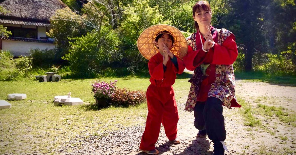 甲賀の里忍術村（滋賀県）は仕掛け満載の忍者なりきり体験を楽しもう