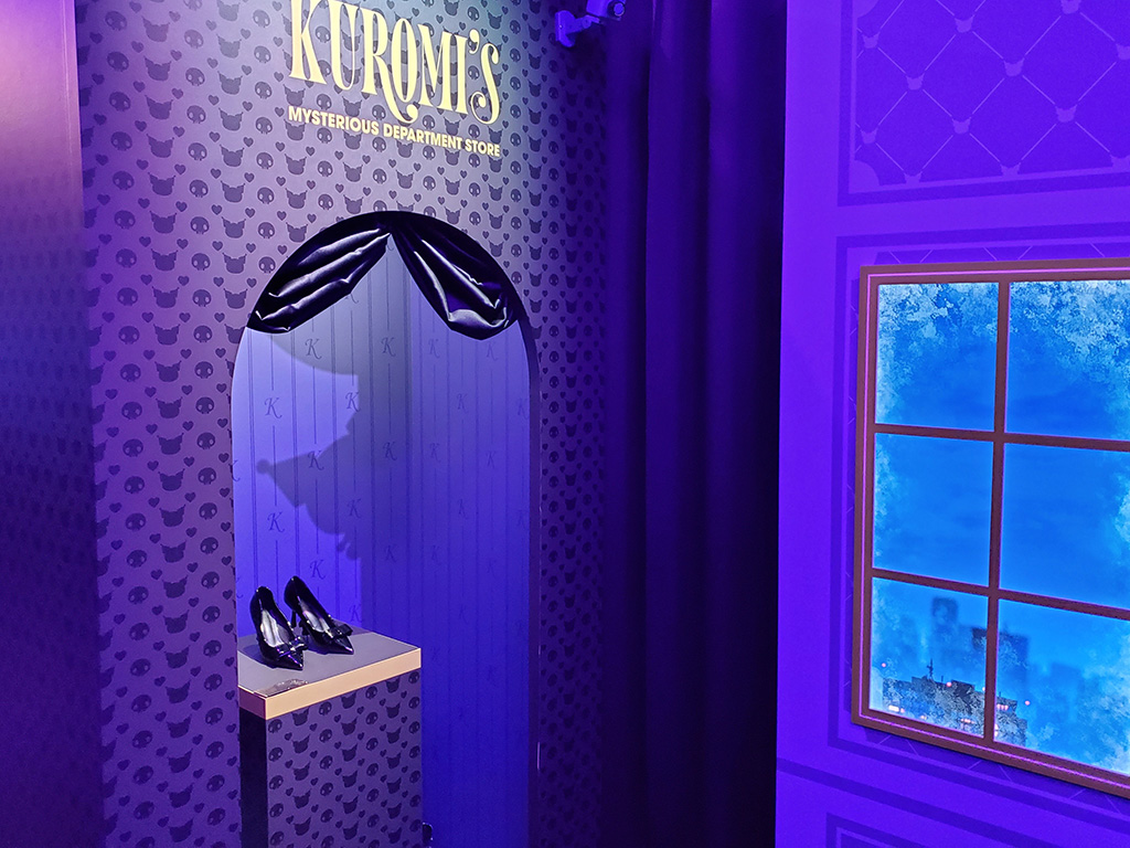 ディスプレイされた靴/KUROMI'S MYSTERIOUS DEPARTMENT STORE(東京都/渋谷区)